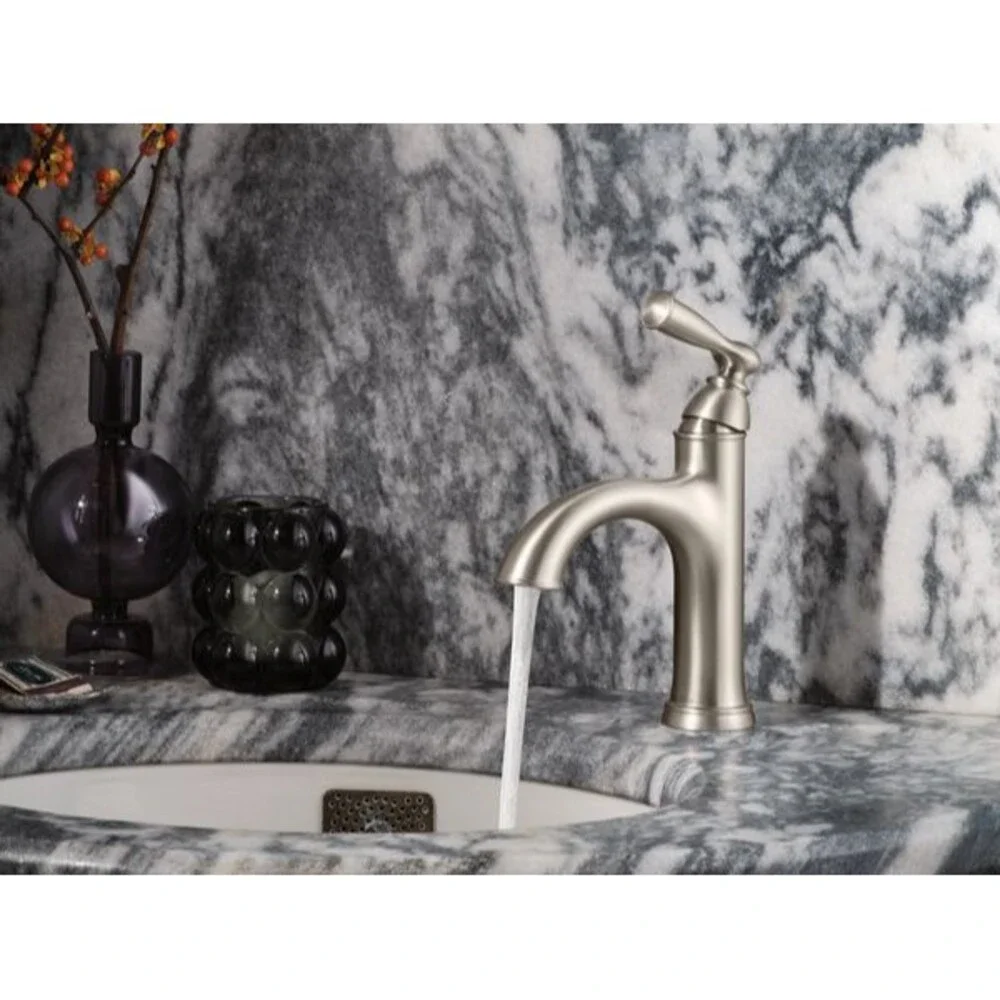 Moen highlights mediterranean